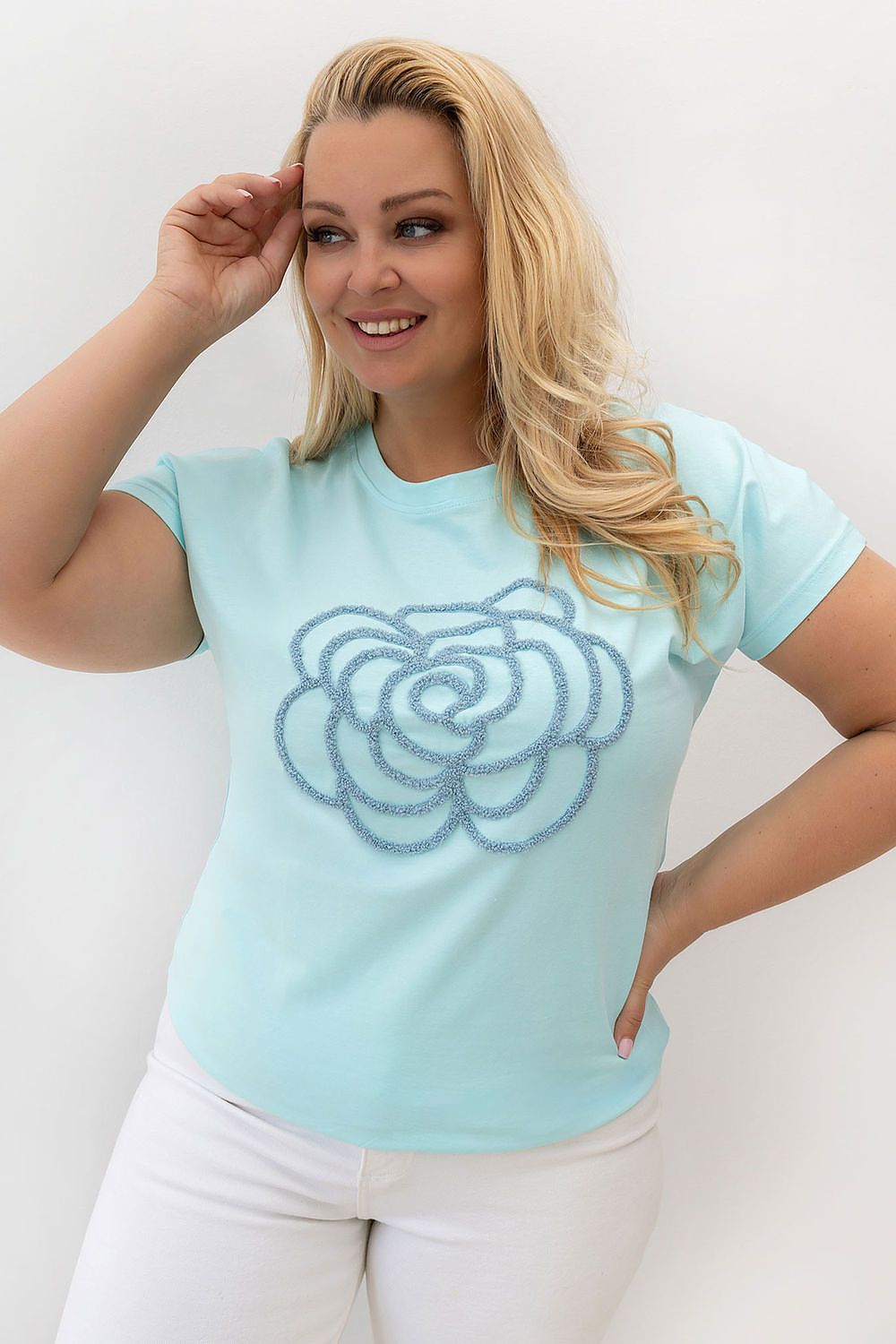 Plus size T-shirt model 230448 Relevance